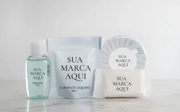 Frascos de amenities personalizados com a marca do hotel