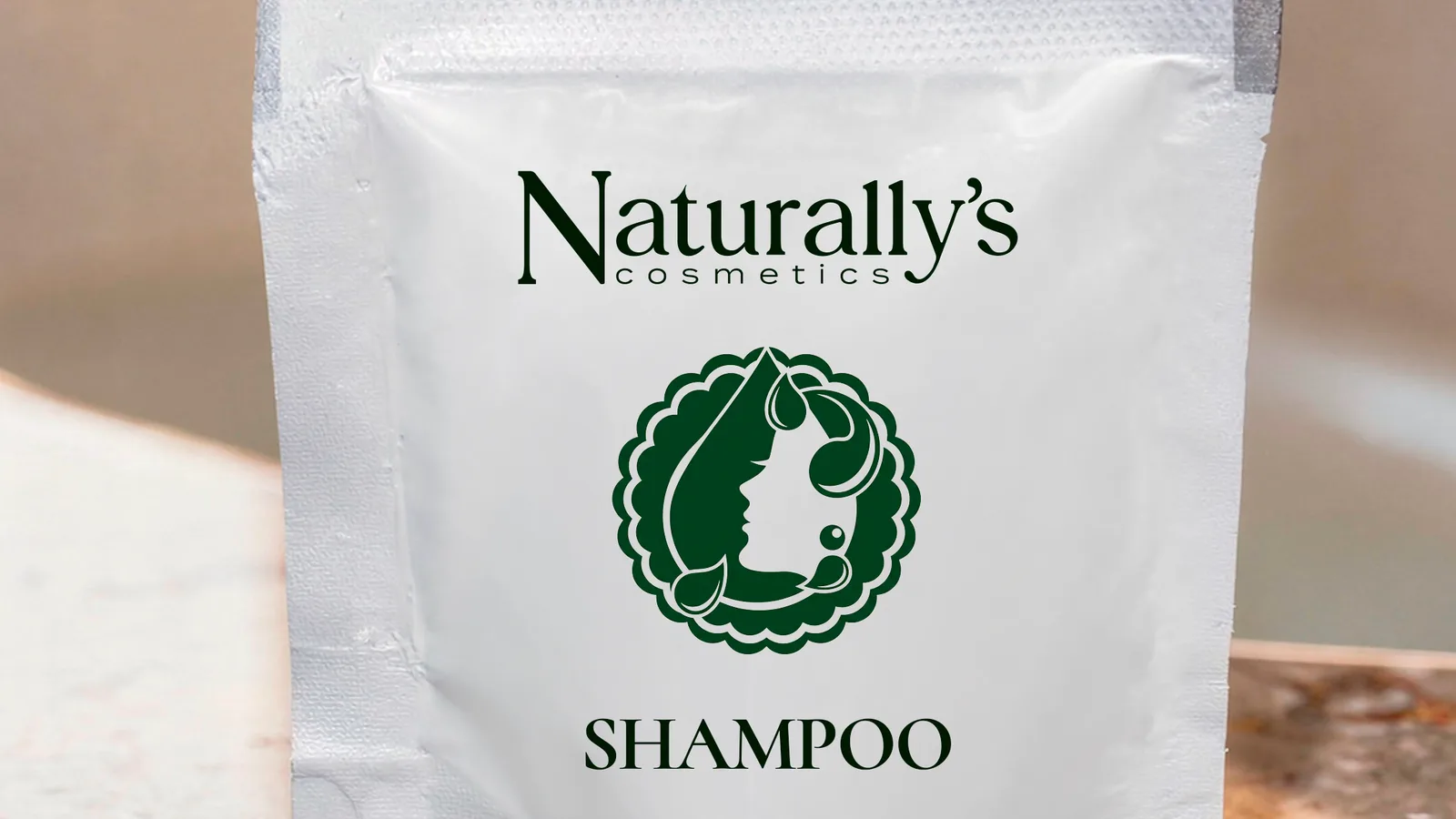 Sachê branco de mini shampoo 30 ml para hotelaria